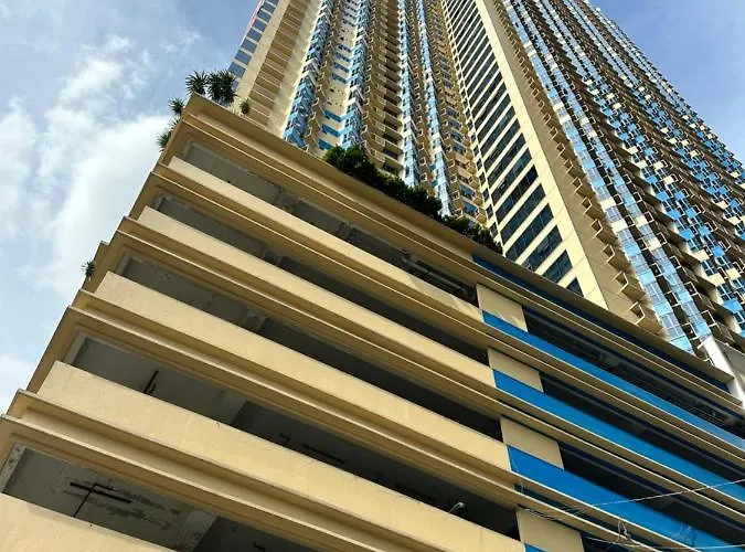Grand Riviera Suits 2* Manila